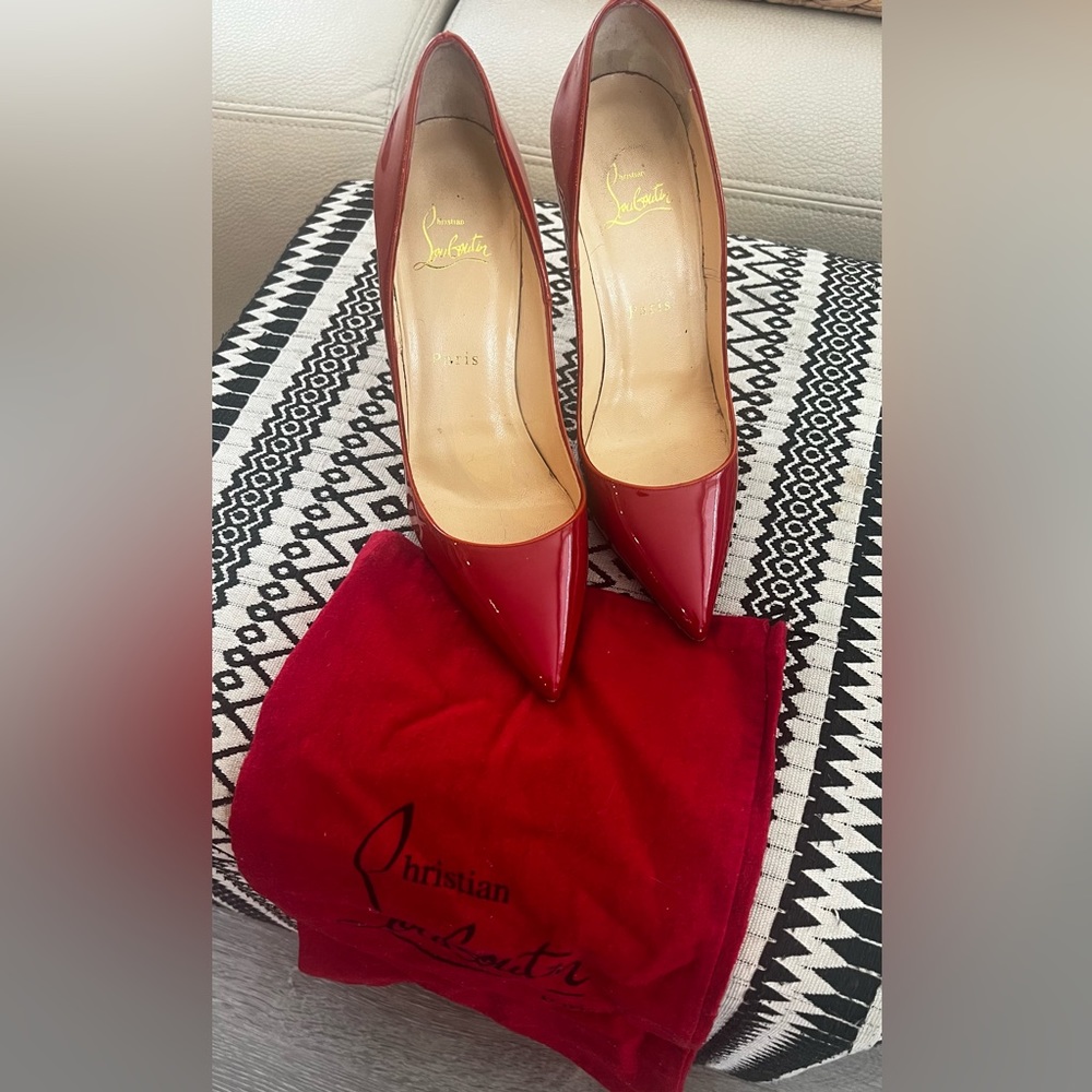 Christian Louboutin So Kate Pumps